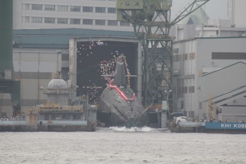 Tàu ngầm Kokyryu số hiệu SS-506 lớp Soryu thứ 6 của Nhật Bản hạ thủy sáng ngày 31 tháng 10 năm 2013